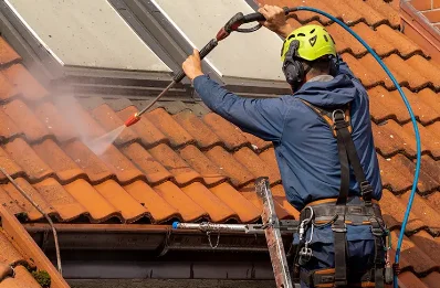 Démoussage et hydrofuge de toiture à Montbellet