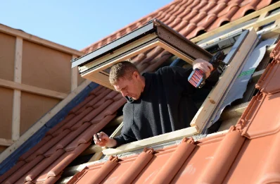 Pose de fenêtres de toit Velux à Montbellet